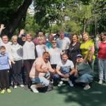В районе Люблино единороссы организовали спортивную зарядку для старшего поколения