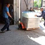 «Единая Россия» доставила в Херсонскую область более 50 тонн питьевой воды