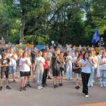 Сторонники партии организовали флешмоб ко Дню России в Балашове