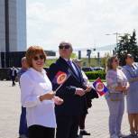 В честь празднования Дня защиты детей в Красноярске подняли Флаг Детства