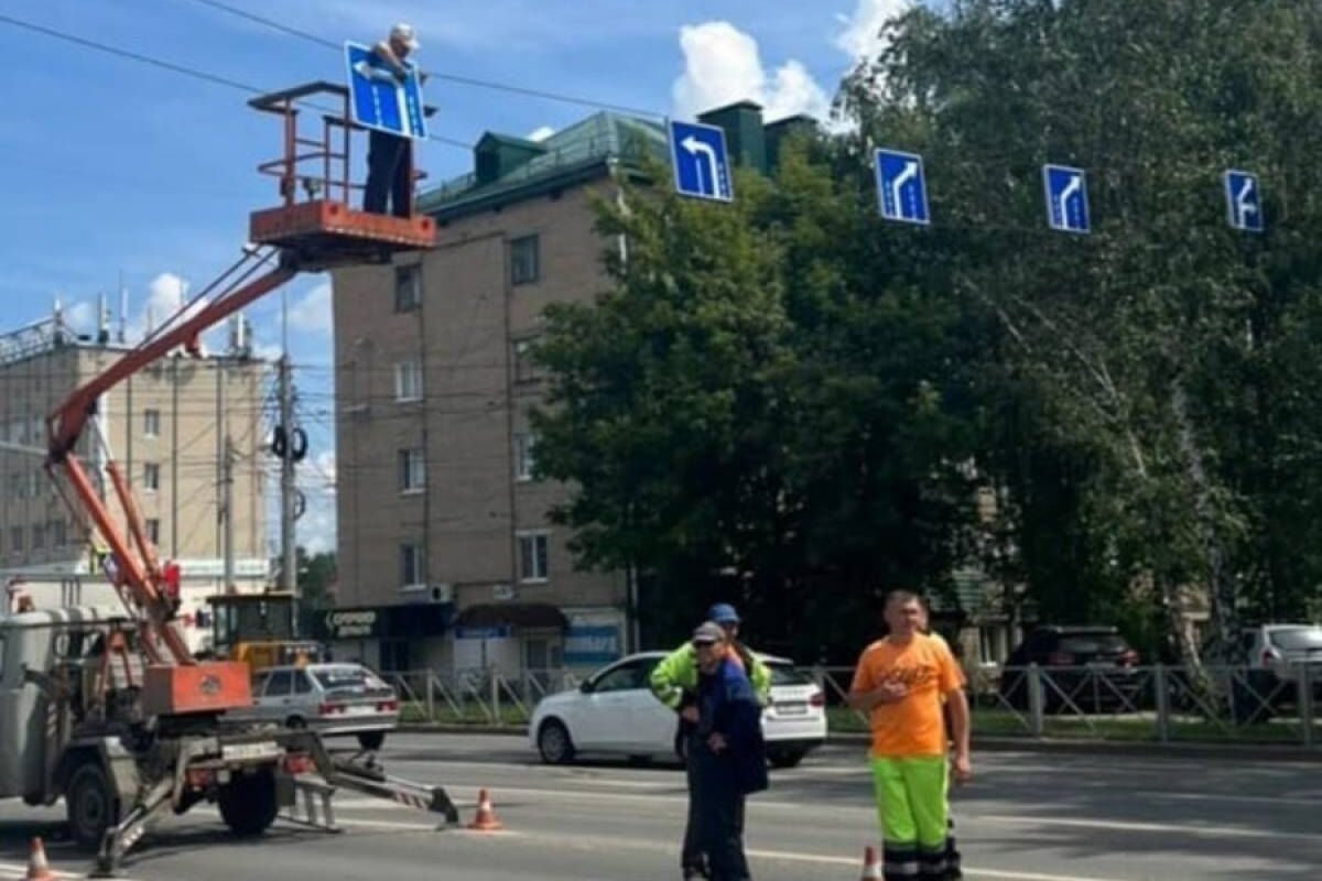 В Пензе на улице Кулакова установлен знак, разрешающий поворот на улицу  Суворова еще с одной полосы | 26.06.2023 | Пенза - БезФормата