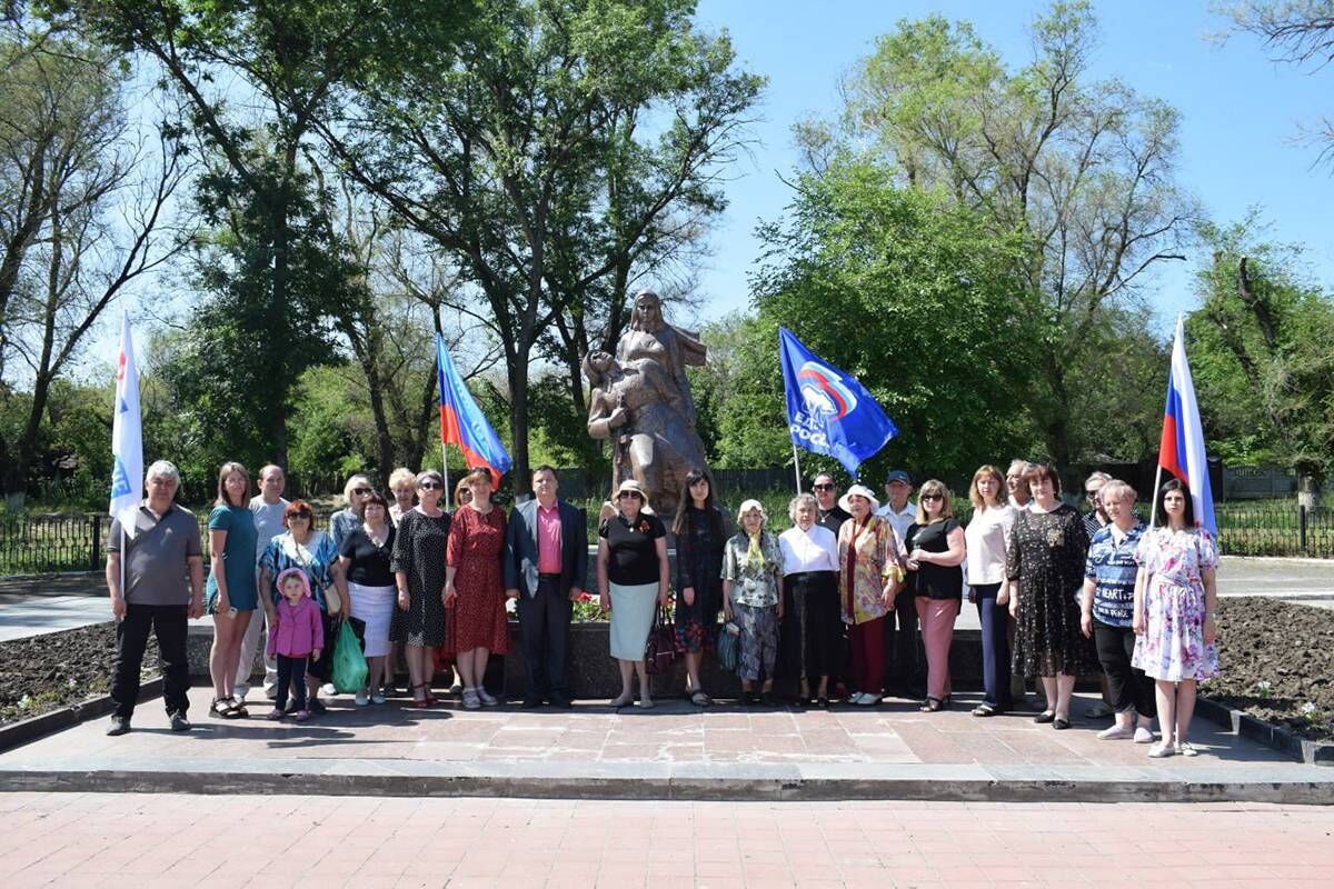 В ЛНР зажгли свечи в память о погибших в годы Великой Отечественной войны