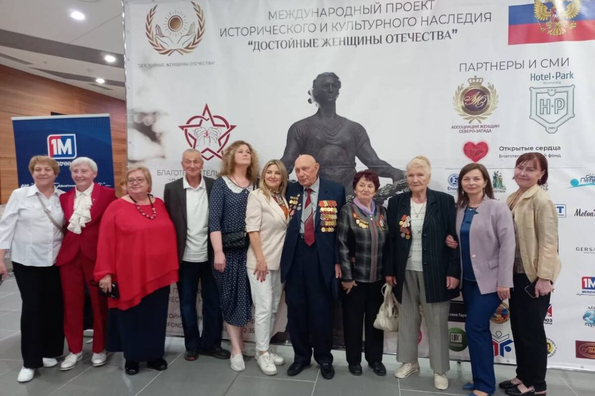Координаторы партпроектов «Единой России» в Петербурге познакомились с лучшими социальными инициативами жительниц страны