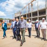 Депутат Мособлдумы Дмитрий Голубков проконтролировал строительство новой школы в Звенигороде