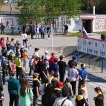 «Единая Россия» и ДОСААФ организовали день открытых дверей для юных сургутян