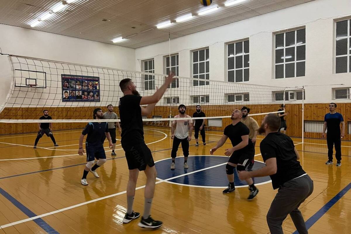 ЧЕЧНЯ. В Ачхой-Мартановском районе состоялся турнир по волейболу