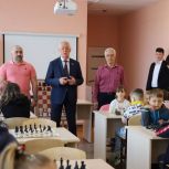В школе Владивостока при содействии «Единой России» отремонтировали шахматный класс