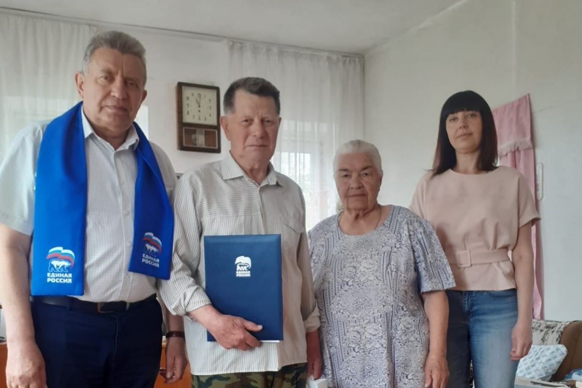 В Кочкурово поздравили с днем рождения старейшего члена партии