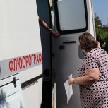 «Единая Россия» организовала выездной медосмотр для жителей села в ЛНР