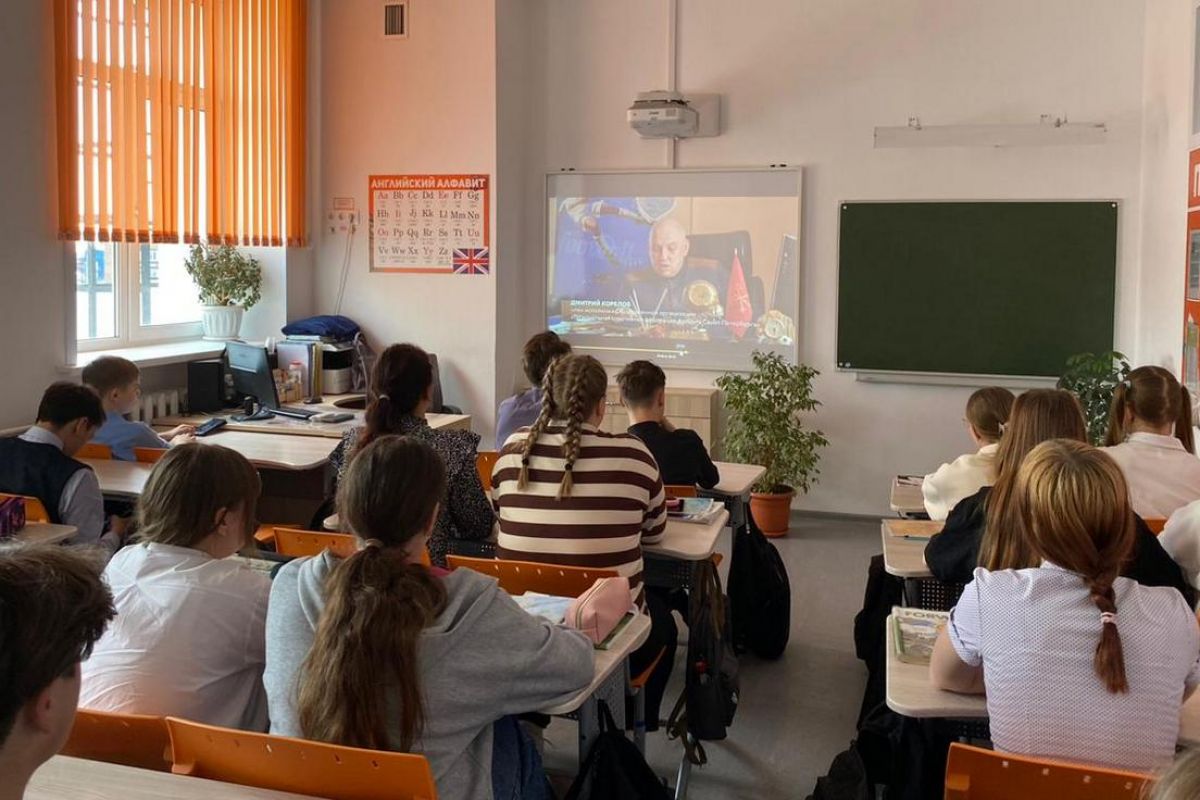 Кузбасским школьникам показали документальные фильмы о блокадном Ленинграде  | 24.06.2024 | Кемерово - БезФормата