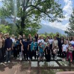 В Пятигорске «Единая Россия» организовала экскурсию по достопримечательностям для детей из Белгородской области