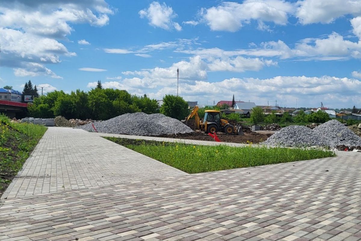 В рамках партпроекта «Городская среда» в Красноармейском районе благоустраивают общественные территории