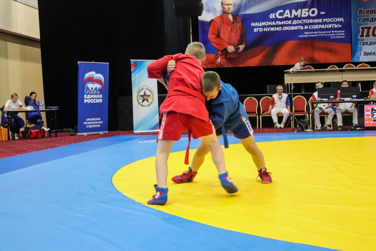В Орле стартовал II Всероссийский турнир по самбо среди сельской молодежи