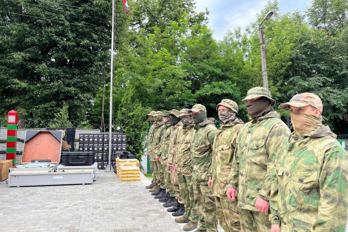 Александр Богомаз передал средства радиоэлектронной борьбы брянским  пограничникам