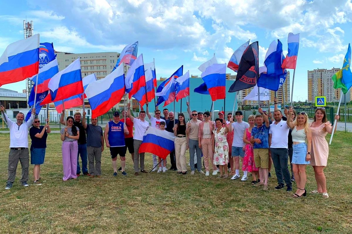 В Тамбове партийцы организовали автопробег в честь Дня России | 13.06.2024  | Тамбов - БезФормата