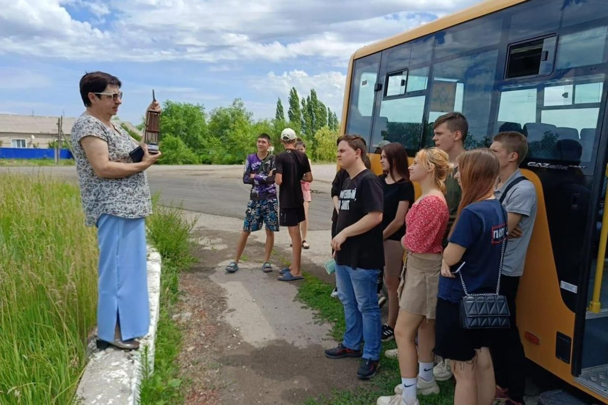 Для студентов и школьников провели экскурсию «Маршрутами Отечества»