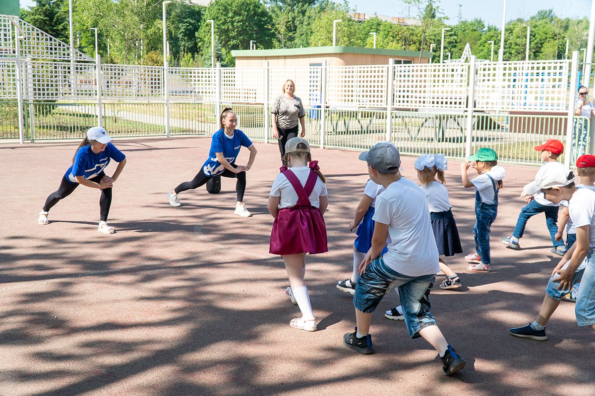 Жители ЛНР активно проводят время вместе с «Силой России» | 03.06.2024 |  Луганск - БезФормата