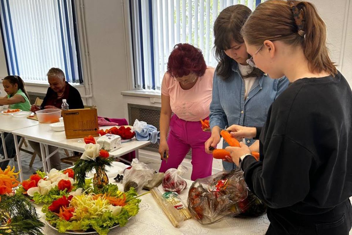 В Петропавловске-Камчатском активисты «Женского движения Единой России» провели кулинарный мастер-класс для членов семей участников СВО