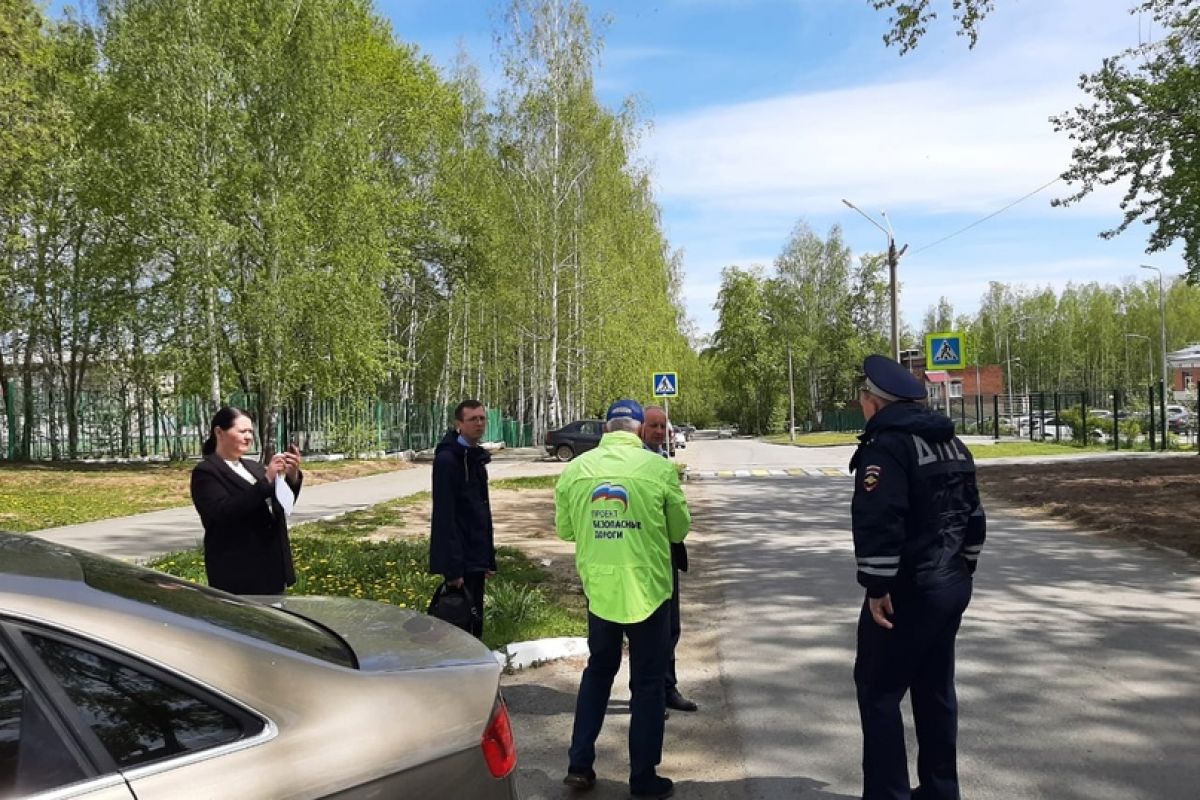 Виталий Крупин проверил состояние дорог Кировграда | 05.06.2024 |  Екатеринбург - БезФормата