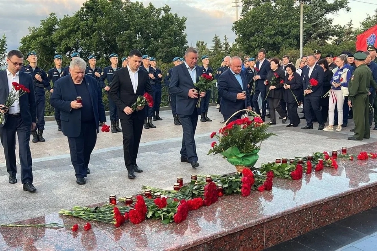 Ульяновские единороссы присоединились к акции «Свеча памяти»