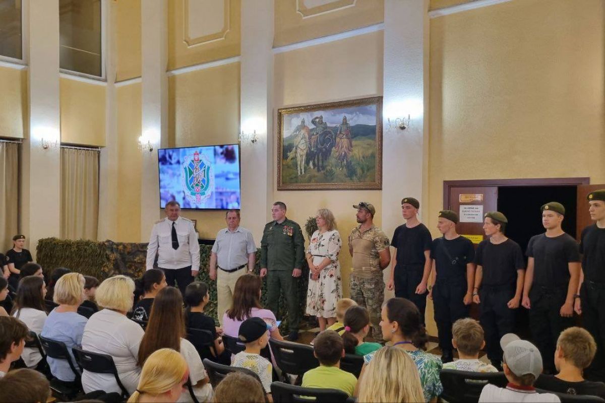 Для школьников города-курорта Сочи участник СВО провел урок мужества |  27.06.2024 | Краснодар - БезФормата