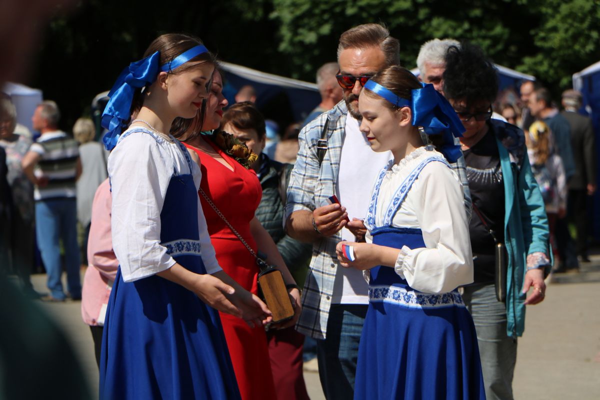 Единая Россия» поздравляет жителей регионов с Днём России | 13.06.2024 |  Новости Иваново - БезФормата