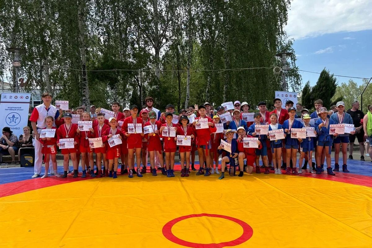 В День России в столице Удмуртии состоялось Первенство по самбо |  12.06.2024 | Ижевск - БезФормата