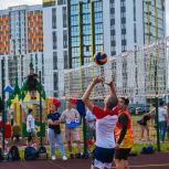 В Набережных Челнах при поддержке «Единой России» стартовал первый дворовый турнир по волейболу в формате 6х6