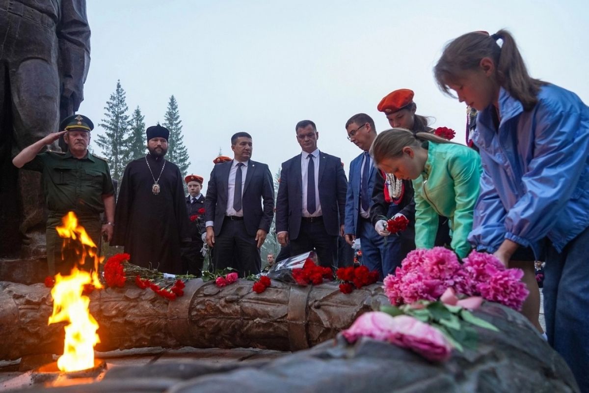 Свечи памяти зажглись в Челябинской области | 24.06.2024 | Челябинск -  БезФормата