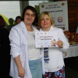 Марина Белькова наградила участников кулинарного конкурса