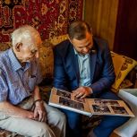 В Красногорске единороссы поздравили ветерана Великой Отечественной войны со 100-летием