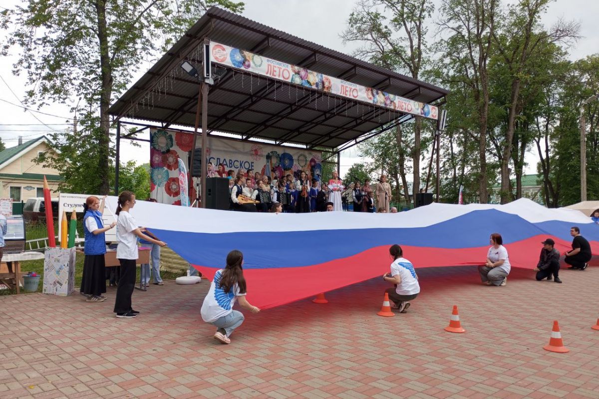 Патриотические акции, митинги и мастер-классы: «Единая Россия» поздравила жителей региона с праздником
