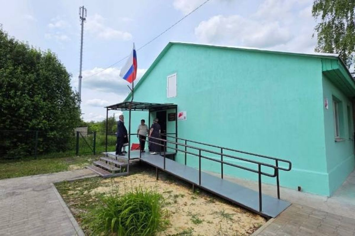 Сергей Лукьянов осмотрел ФАП в селе Лубянки