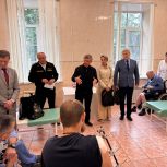 Депутат «Единой России» Сергей Соловьев навестил пациентов Первого Военно-морского клинического госпиталя