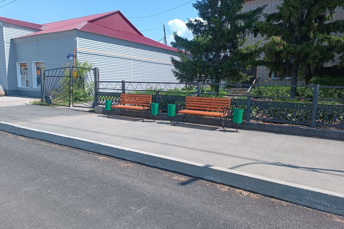 В рамках партийного проекта «Городская среда», члены Октябрьского местного отделения партии «Единая Россия» провели рейд контроля объектов благоустройства