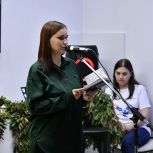 Поэтический вечер «От тыла - фронту - Вечер Z» прошел в штабе общественной поддержки «Единой России»