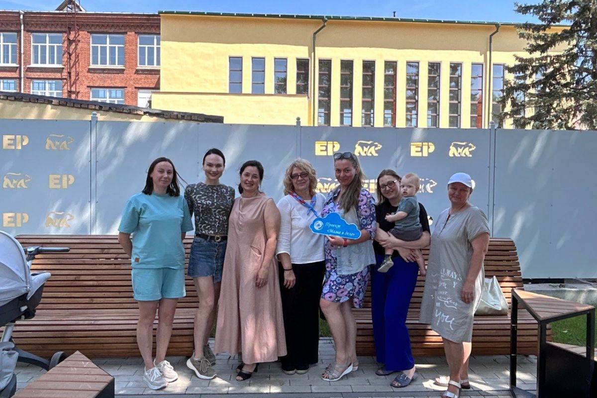 В штабе общественной поддержки «Единой России» состоялась очередная встреча в рамках проекта «Мама в деле»