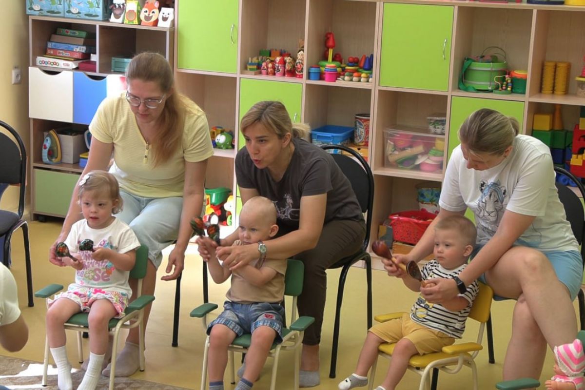 В Ульяновской области более 1300 детей получили раннюю помощь благодаря системной работе партийного проекта «Крепкая семья»