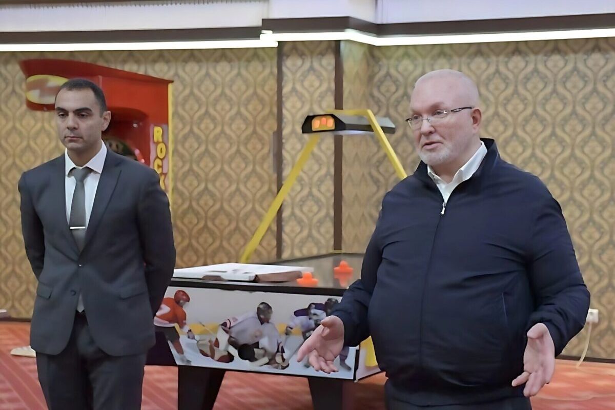 При поддержке Владимира Семенова в Нефтеюганске состоялся турнир по бильярду