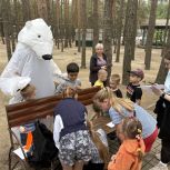Молодогвардейцы провели весёлые старты в ПВР для детей