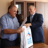 Жители Курской области поблагодарили родителей четырех офицеров из Мордовии