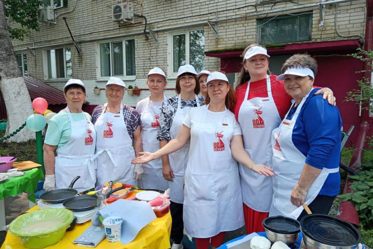 ТОС «Дружба» провел праздничное мероприятие в честь Дня соседей, 80-летия Победы и Года Защитников Отечества