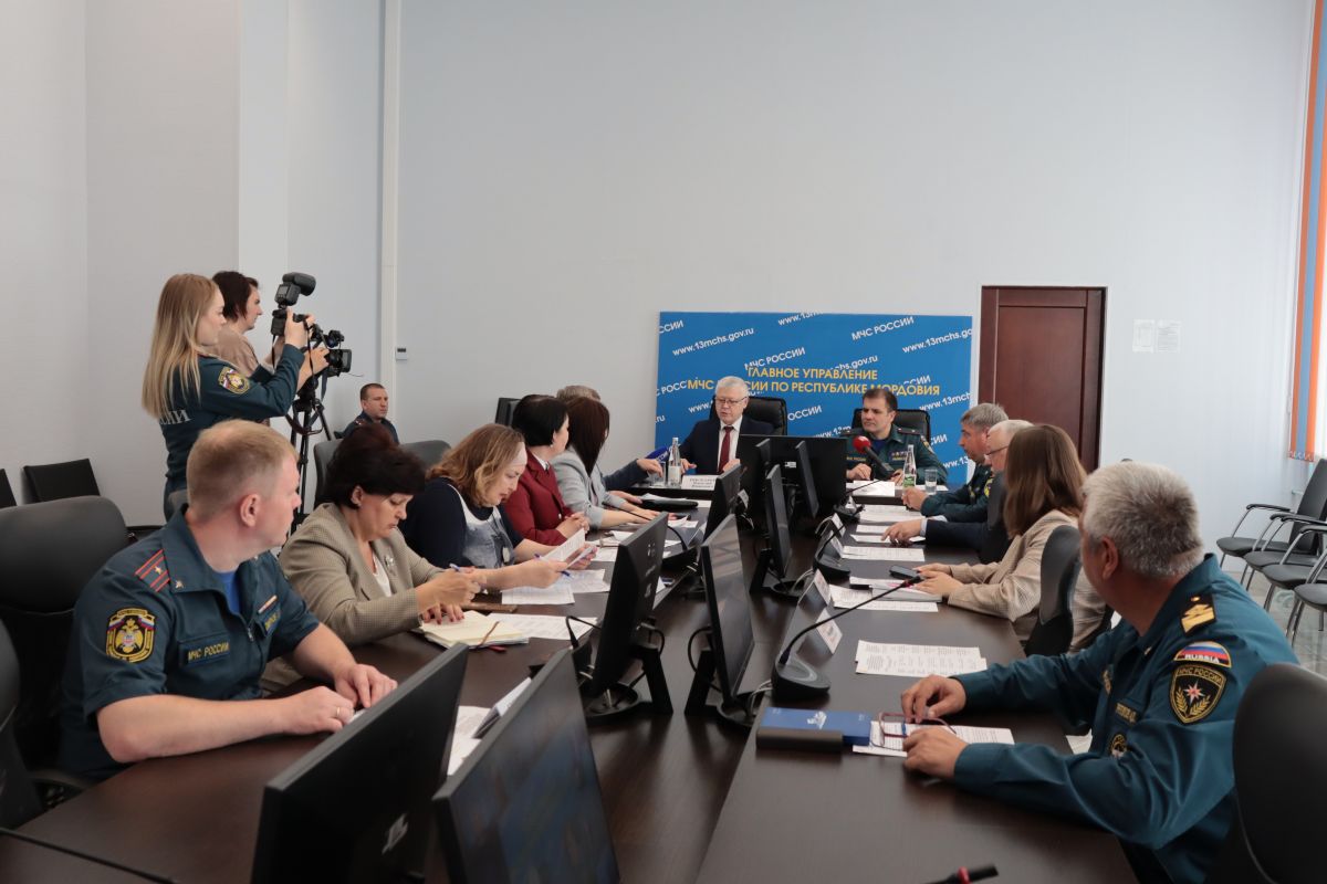 В Саранске обсудили вопросы безопасности детей в каникулы и готовность детских лагерей к летнему сезону