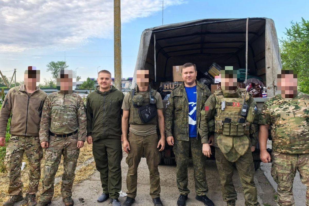 Техника, стройматериалы, рации, продовольствие и посылки: «Единая Россия» продолжает масштабную гуманитарную миссию на передовой