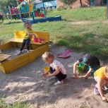 В рамках народной программы в курский детсад доставили чистый песок
