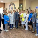В Мурманской области «Единая Россия» поздравила медработников с профессиональным праздником