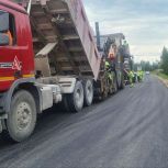 Народная программа ЕР: На автодороге Коноша – Няндома ведется укладка верхнего слоя асфальта