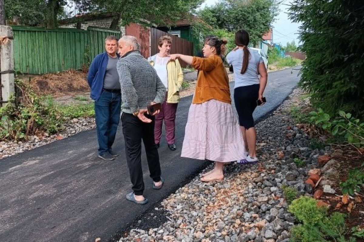 В Моршанске партийцы проверили качество ремонта дороги