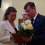 «Вы дарите людям здоровье, надежду и жизнь»: петербургские единороссы поздравили медицинских работников с профессиональным праздником