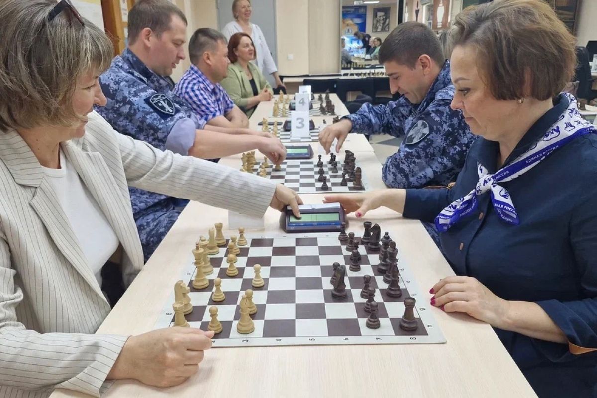 Единороссы оценили безопасность образовательных учреждений Пойковского в ХМАО